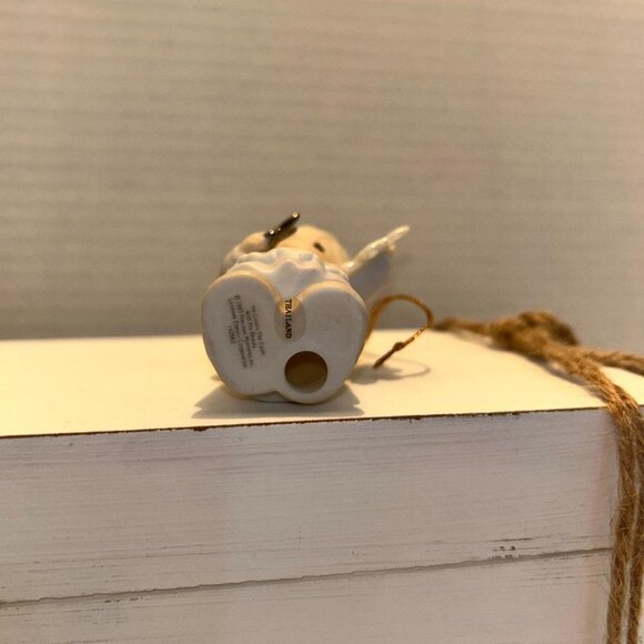 PRECIOUS Moments "He covers the Earth with his beauty" 1995 Annual Ornament - Picture 3 of 3